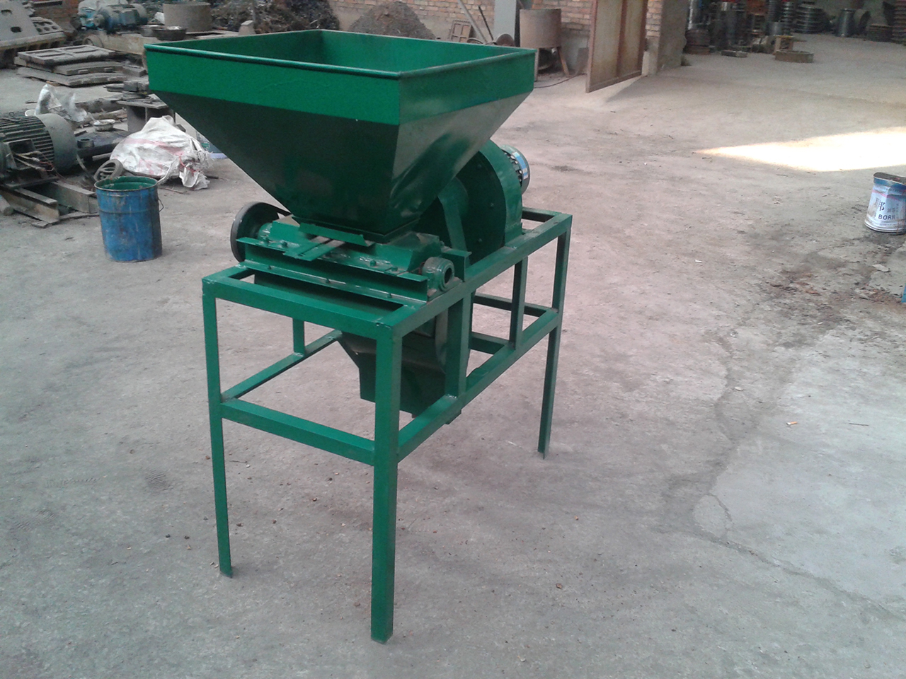 花生茶籽剝殼機(jī)設(shè)備